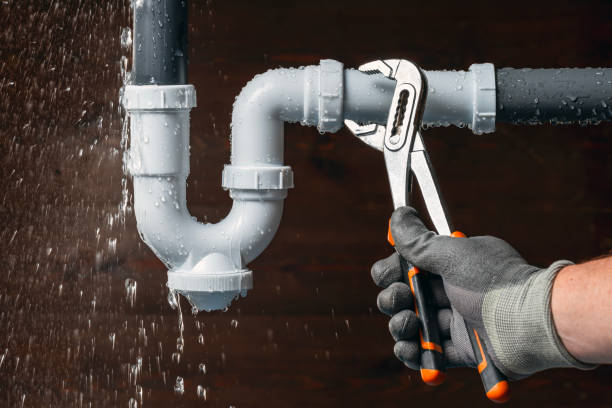 Professional Plumbing technician working in Marionville, VA
